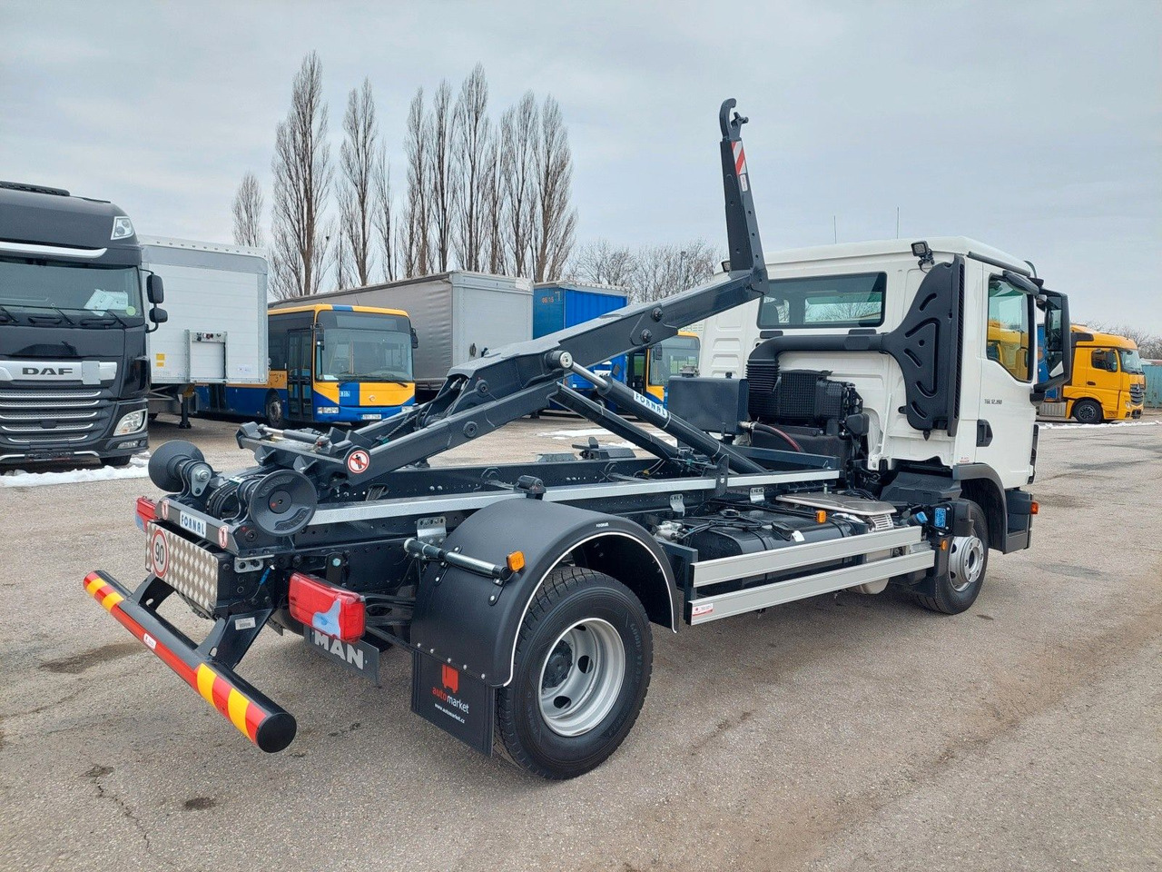 MAN TG3 TGL 12.190 BB 4x2 - Hook lift truck: picture 4 MAN TG3 TGL 12.190 BB 4x2 - Hook lift truck: picture 4