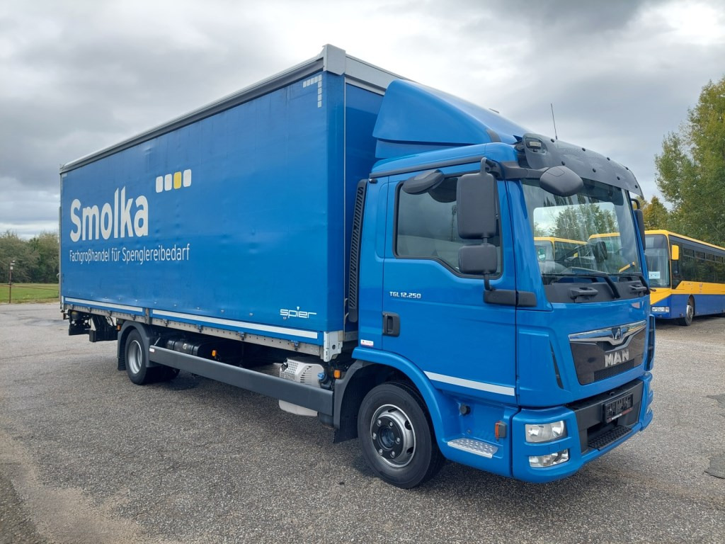 MAN TGL 12.250 BL - Curtain side truck: picture 2 MAN TGL 12.250 BL - Curtain side truck: picture 2