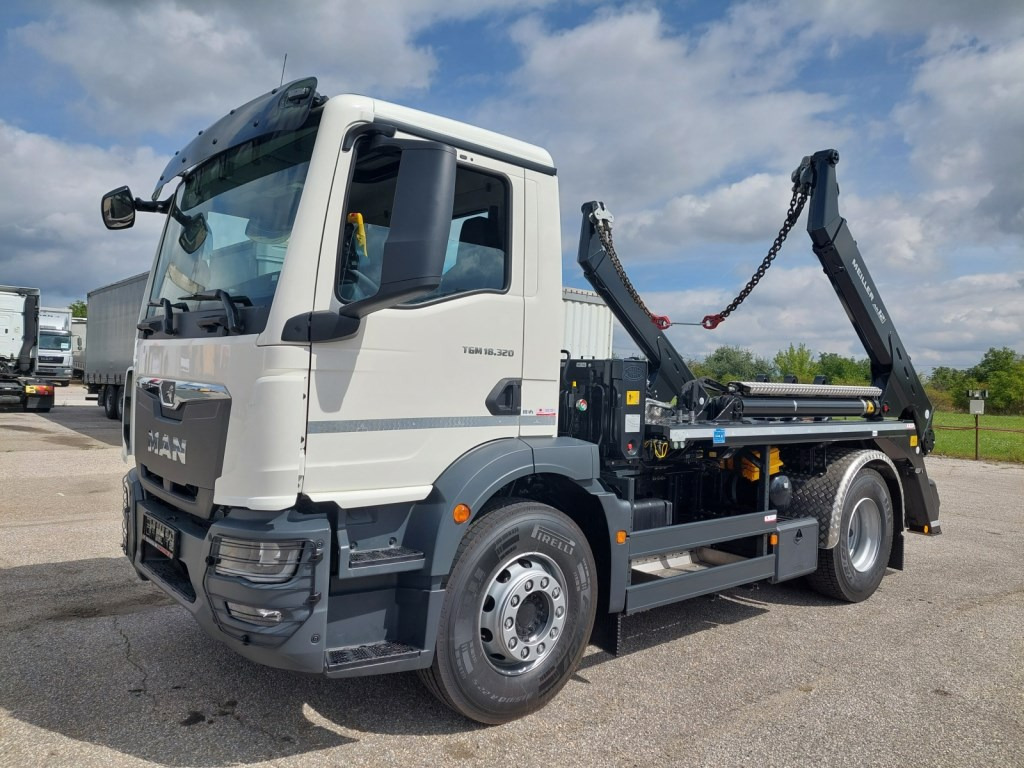 MAN TGM 18.320 BL - Skip loader truck: picture 1 MAN TGM 18.320 BL - Skip loader truck: picture 1