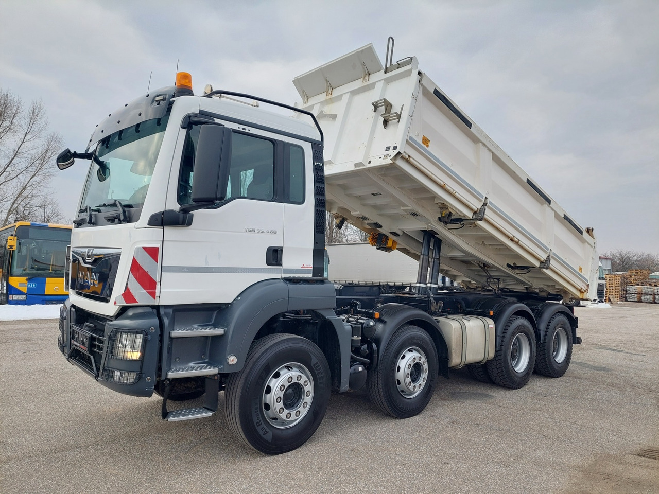 MAN TGS 35.460 8x4 BB Meiller Bordmatik - Tipper: picture 1 MAN TGS 35.460 8x4 BB Meiller Bordmatik - Tipper: picture 1