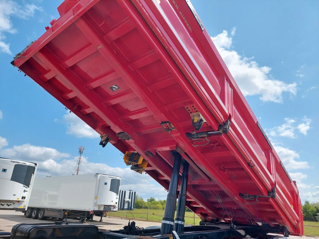 MAN TGS 35.460 BB Meiller Bordmatik 8x6 - Tipper: picture 5 MAN TGS 35.460 BB Meiller Bordmatik 8x6 - Tipper: picture 5