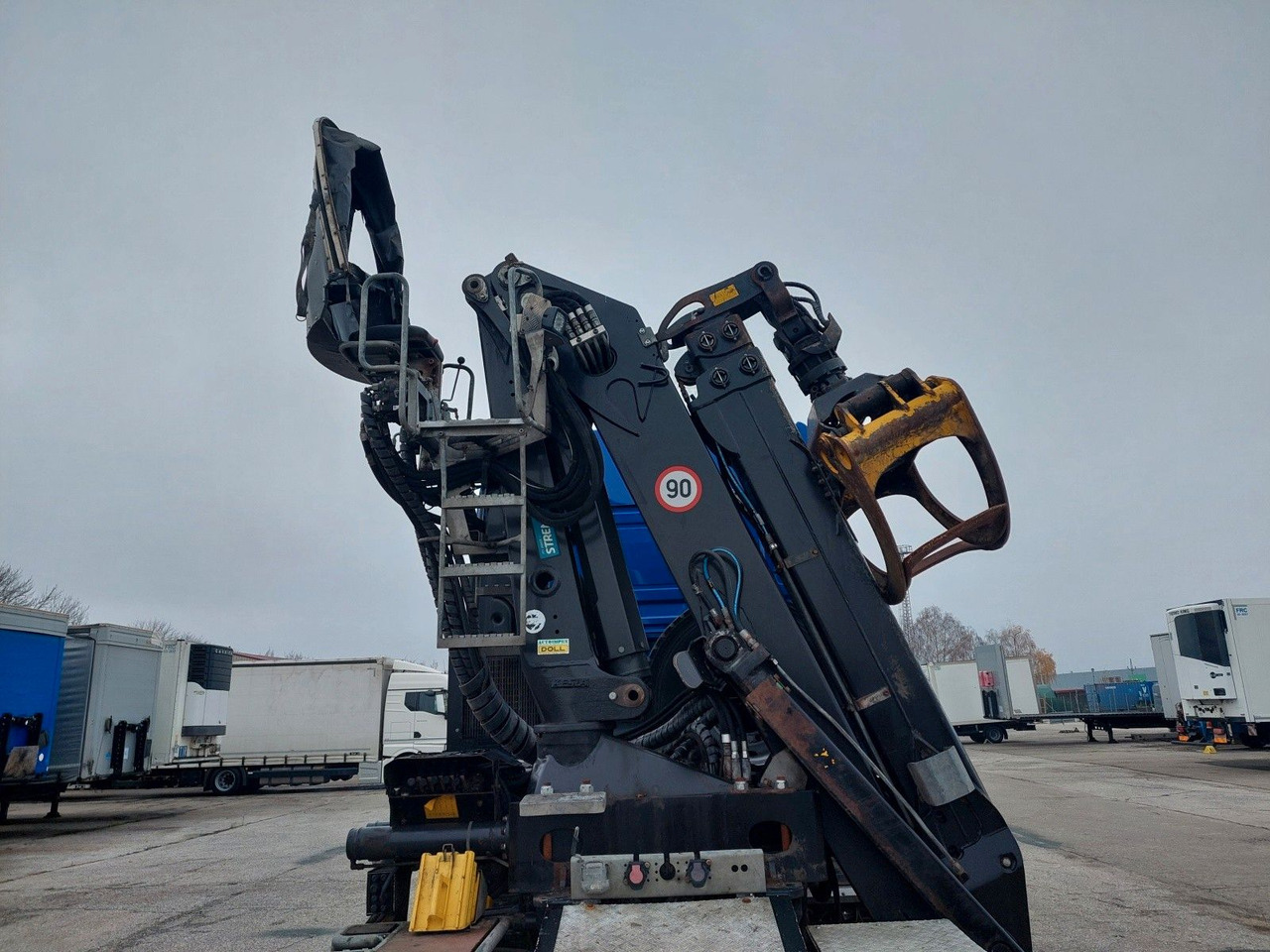 MAN TG3 33.510 6X6 BL KRAN LANGHOLZ Kesla 2117ZT94 - Tractor unit: picture 5 MAN TG3 33.510 6X6 BL KRAN LANGHOLZ Kesla 2117ZT94 - Tractor unit: picture 5