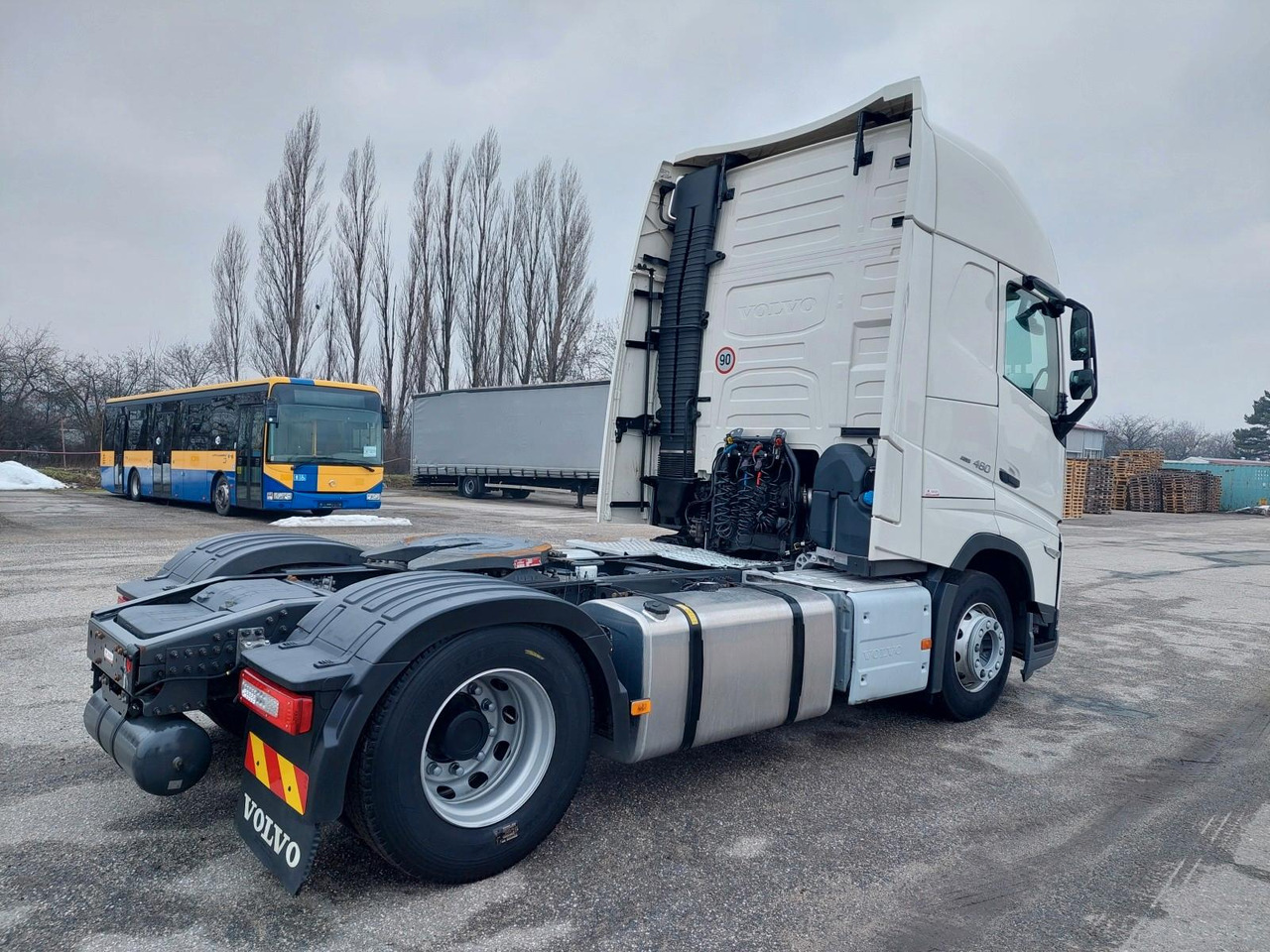 Volvo FH 13 Globetrotter XL 460 I-SAVE - Tractor unit: picture 4 Volvo FH 13 Globetrotter XL 460 I-SAVE - Tractor unit: picture 4