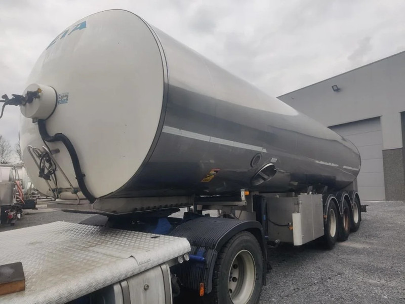 ETA TANK FOR MILK / WATER - 29000 L - STAINLESS STEEL/INOX - Tanker semi-trailer: picture 1 ETA TANK FOR MILK / WATER - 29000 L - STAINLESS STEEL/INOX - Tanker semi-trailer: picture 1