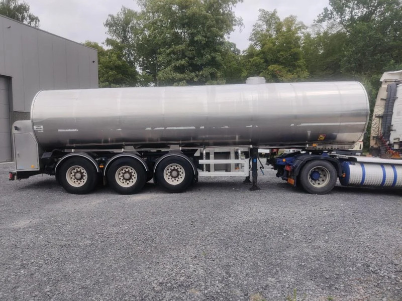 ETA TANK FOR MILK / WATER - 29000 L - STAINLESS STEEL/INOX - Tanker semi-trailer: picture 4 ETA TANK FOR MILK / WATER - 29000 L - STAINLESS STEEL/INOX - Tanker semi-trailer: picture 4