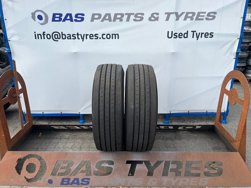 BARUM Barum 315/70R22.5 BF200 R 156/150 M+S 3PMSF gebruikte set - Tire for Truck: picture 1 BARUM Barum 315/70R22.5 BF200 R 156/150 M+S 3PMSF gebruikte set - Tire for Truck: picture 1