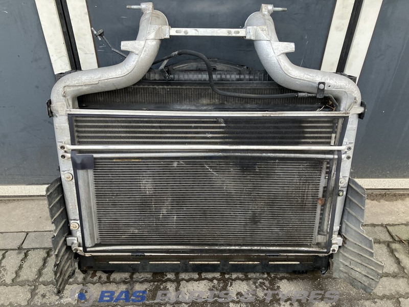 DAF CF Euro 6 - Radiator for Truck: picture 2 DAF CF Euro 6 - Radiator for Truck: picture 2