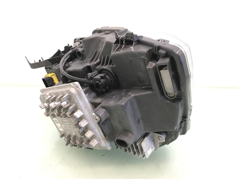 DAF XF G2 - Headlight for Truck: picture 3 DAF XF G2 - Headlight for Truck: picture 3
