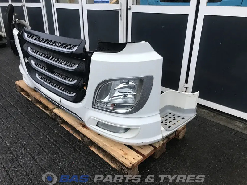 DAF XF106 Bumper DAF 2048272 - Bumper for Truck: picture 2 DAF XF106 Bumper DAF 2048272 - Bumper for Truck: picture 2
