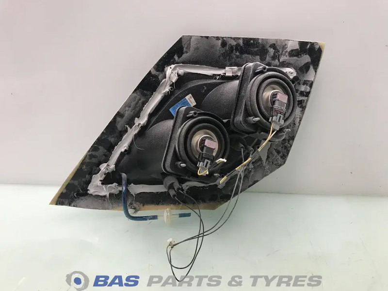 DAF XF106 Dakraam DAF 1682977 - Lights/ Lighting for Truck: picture 2 DAF XF106 Dakraam DAF 1682977 - Lights/ Lighting for Truck: picture 2