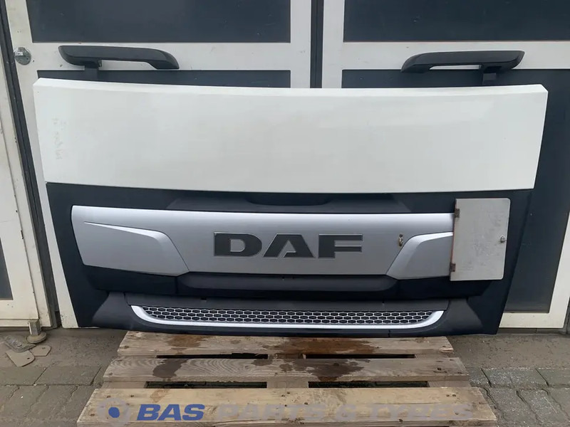 DAF XF106 - Grill for Truck: picture 1 DAF XF106 - Grill for Truck: picture 1