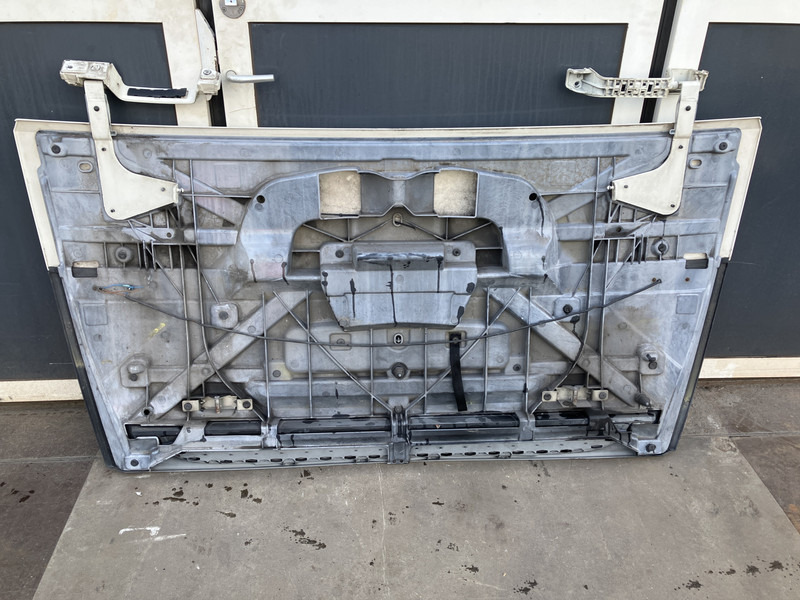 DAF XF106 - Grill for Truck: picture 2 DAF XF106 - Grill for Truck: picture 2