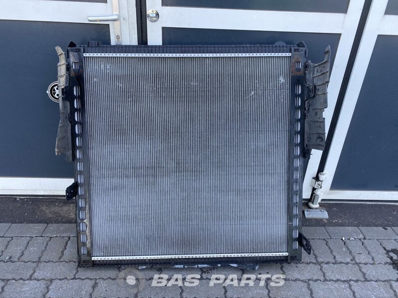 DAF XF106 Radiator DAF 1909449 - Radiator for Truck: picture 2 DAF XF106 Radiator DAF 1909449 - Radiator for Truck: picture 2