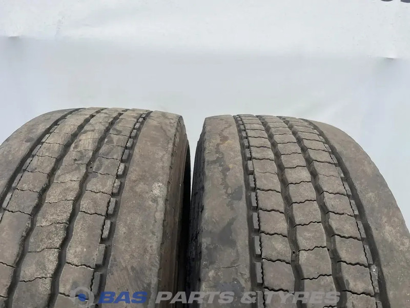 Hankook Hankook 315/70R22.5 AH31 150 M+S 3PMSF gebruikte set - Tire for Truck: picture 2 Hankook Hankook 315/70R22.5 AH31 150 M+S 3PMSF gebruikte set - Tire for Truck: picture 2