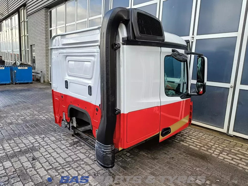Mercedes-Benz Actros MP4 - Cab and interior for Truck: picture 3 Mercedes-Benz Actros MP4 - Cab and interior for Truck: picture 3