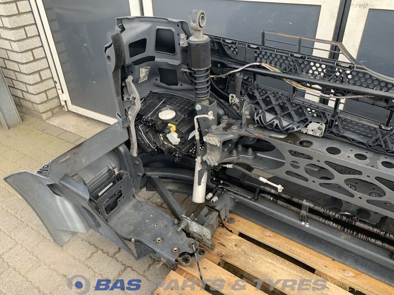 Mercedes-Benz Antos MP4 - Bumper for Truck: picture 5 Mercedes-Benz Antos MP4 - Bumper for Truck: picture 5