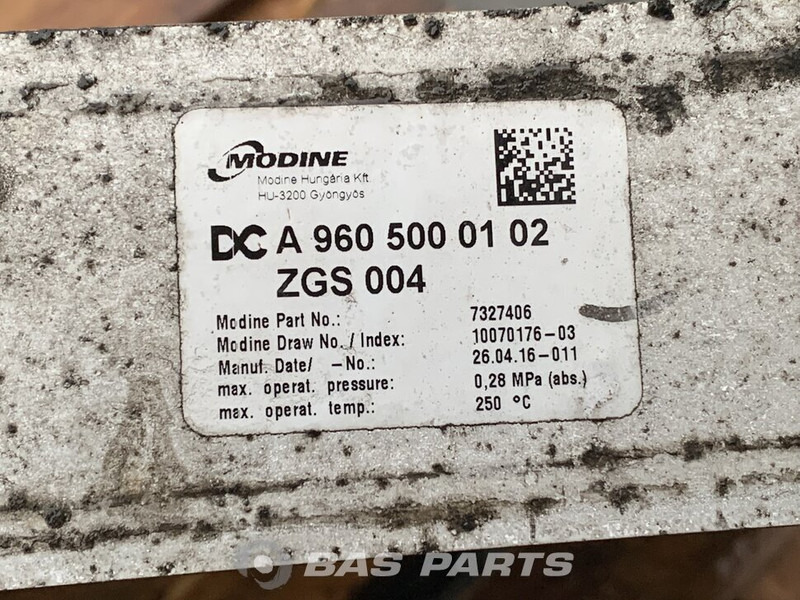 Mercedes-Benz Intercooler Mercedes A 960 500 01 02 - Intercooler for Truck: picture 3 Mercedes-Benz Intercooler Mercedes A 960 500 01 02 - Intercooler for Truck: picture 3