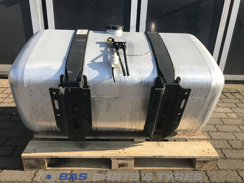 Mercedes-Benz - Fuel tank for Truck: picture 3 Mercedes-Benz - Fuel tank for Truck: picture 3