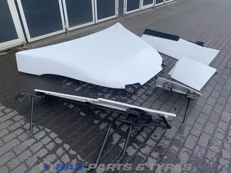 Renault T-Serie - Aerodynamics/ Spoiler for Truck: picture 3 Renault T-Serie - Aerodynamics/ Spoiler for Truck: picture 3
