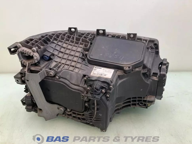 Scania  - Headlight for Truck: picture 2 Scania  - Headlight for Truck: picture 2