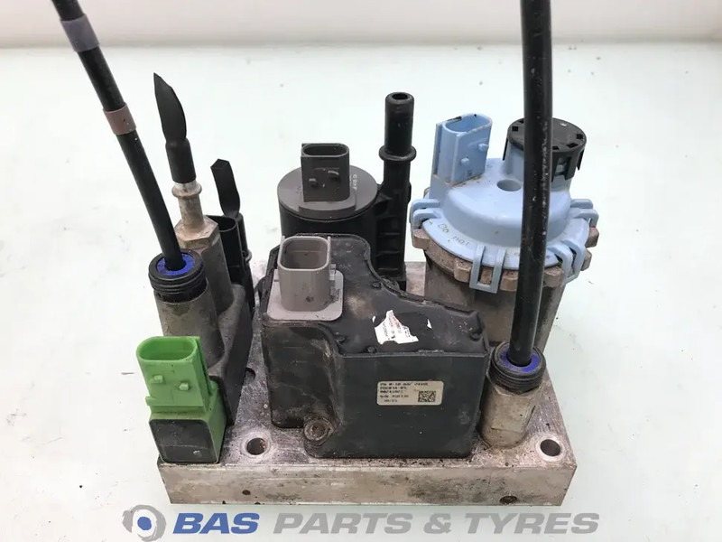 Renault AdBlue pomp Renault 7421679299 - Spare parts for Truck: picture 3 Renault AdBlue pomp Renault 7421679299 - Spare parts for Truck: picture 3