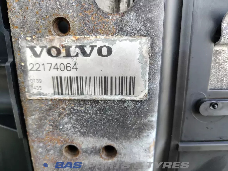 Volvo FH4 Koelerpakket Volvo D13K 460 22318830 - Radiator for Truck: picture 2 Volvo FH4 Koelerpakket Volvo D13K 460 22318830 - Radiator for Truck: picture 2