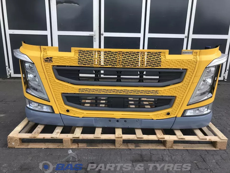 Volvo FH4 - Bumper for Truck: picture 1 Volvo FH4 - Bumper for Truck: picture 1