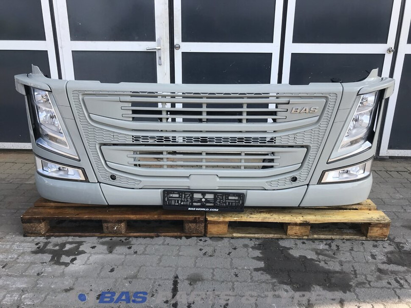 Volvo FM4 - Bumper for Truck: picture 1 Volvo FM4 - Bumper for Truck: picture 1