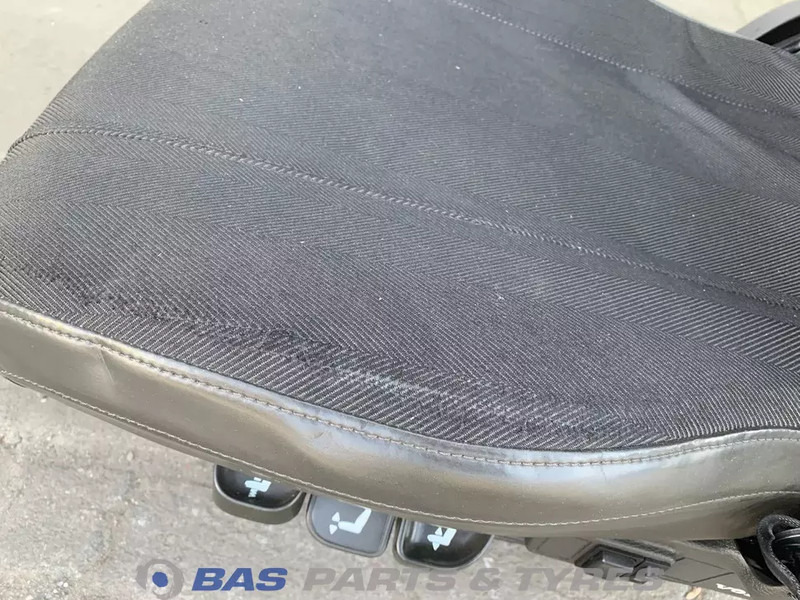 Volvo FM5 Bestuurdersstoel Volvo 23766412 - Seat for Truck: picture 5 Volvo FM5 Bestuurdersstoel Volvo 23766412 - Seat for Truck: picture 5