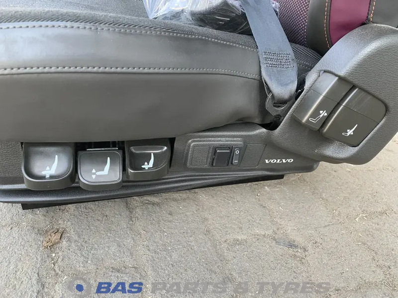 Volvo FM5 Bestuurdersstoel Volvo 23766412 - Seat for Truck: picture 5 Volvo FM5 Bestuurdersstoel Volvo 23766412 - Seat for Truck: picture 5