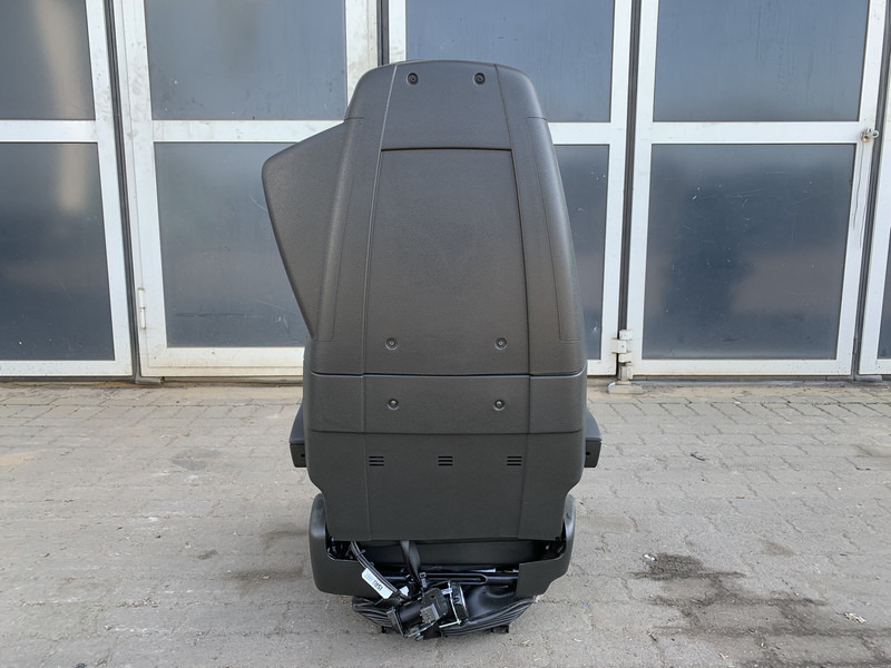 Volvo FM5 Bestuurdersstoel Volvo 23766412 - Seat for Truck: picture 3 Volvo FM5 Bestuurdersstoel Volvo 23766412 - Seat for Truck: picture 3