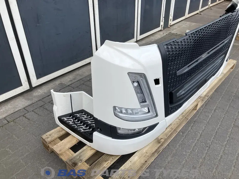 Volvo FM5 Bumper Volvo 21316576 - Bumper for Truck: picture 3 Volvo FM5 Bumper Volvo 21316576 - Bumper for Truck: picture 3