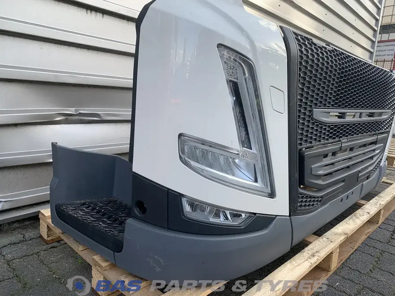 Volvo FM5 Bumper Volvo 84407376 - Bumper for Truck: picture 3 Volvo FM5 Bumper Volvo 84407376 - Bumper for Truck: picture 3