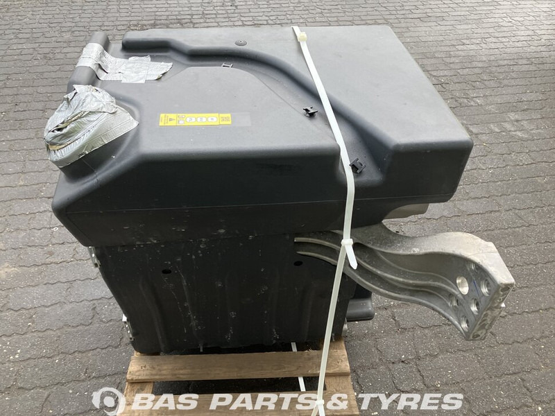 Volvo - Fuel tank for Truck: picture 2 Volvo - Fuel tank for Truck: picture 2
