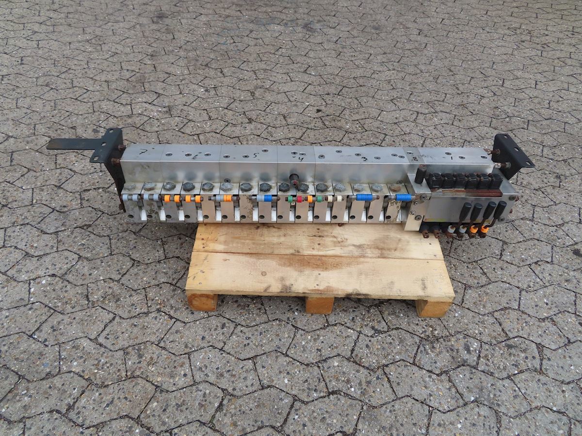 Goldhofer Bejeningsblok t. uni-svanehals - Spare parts for Trailer: picture 1 Goldhofer Bejeningsblok t. uni-svanehals - Spare parts for Trailer: picture 1