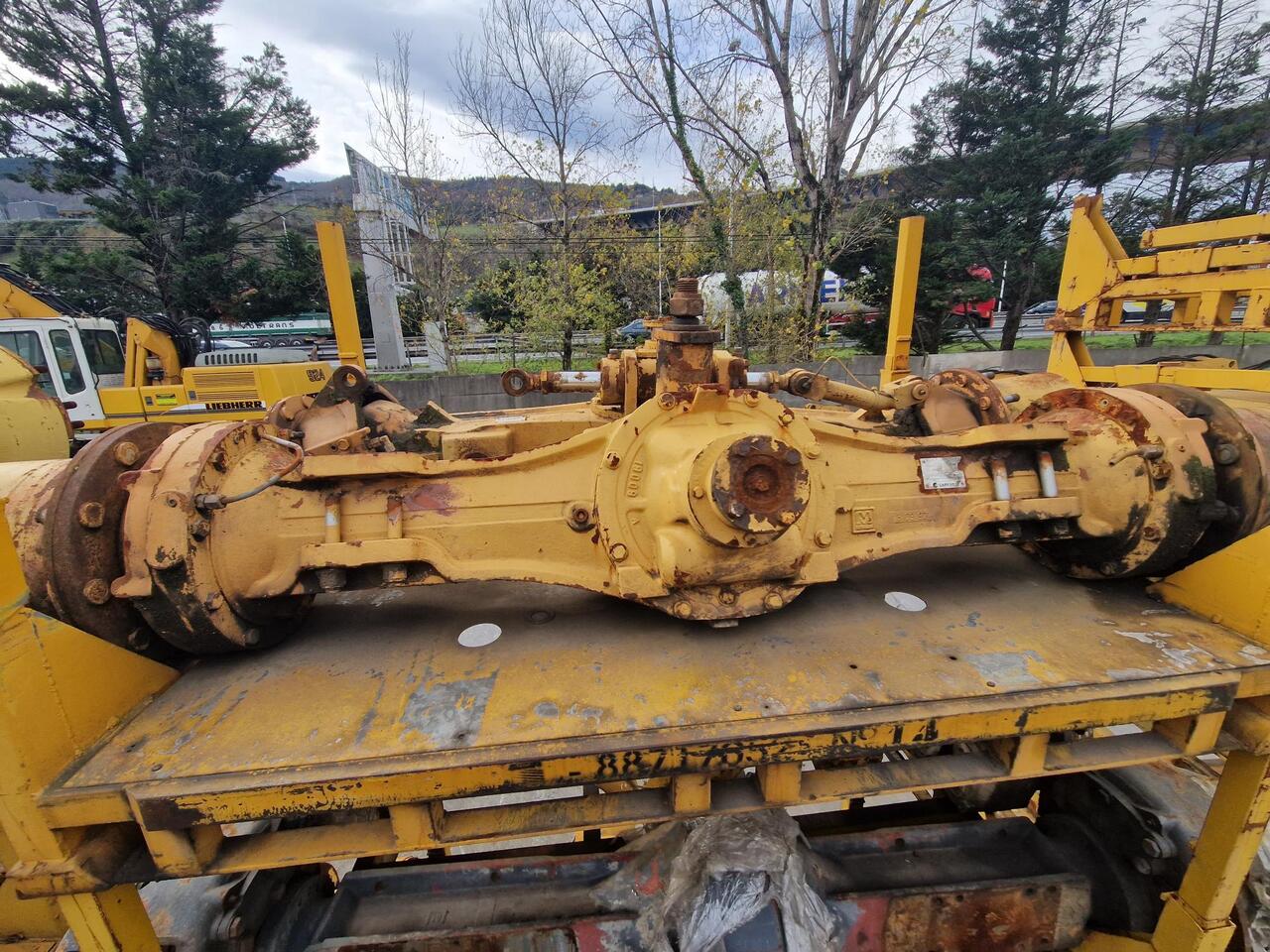EJES CARRARO 852 FR PAR CASE 1288 - Axle and parts for Construction machinery: picture 1 EJES CARRARO 852 FR PAR CASE 1288 - Axle and parts for Construction machinery: picture 1