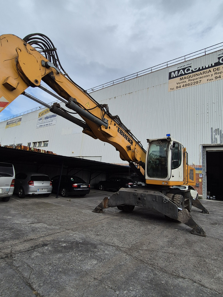 Liebherr LH30M - Waste/ Industry handler: picture 4 Liebherr LH30M - Waste/ Industry handler: picture 4