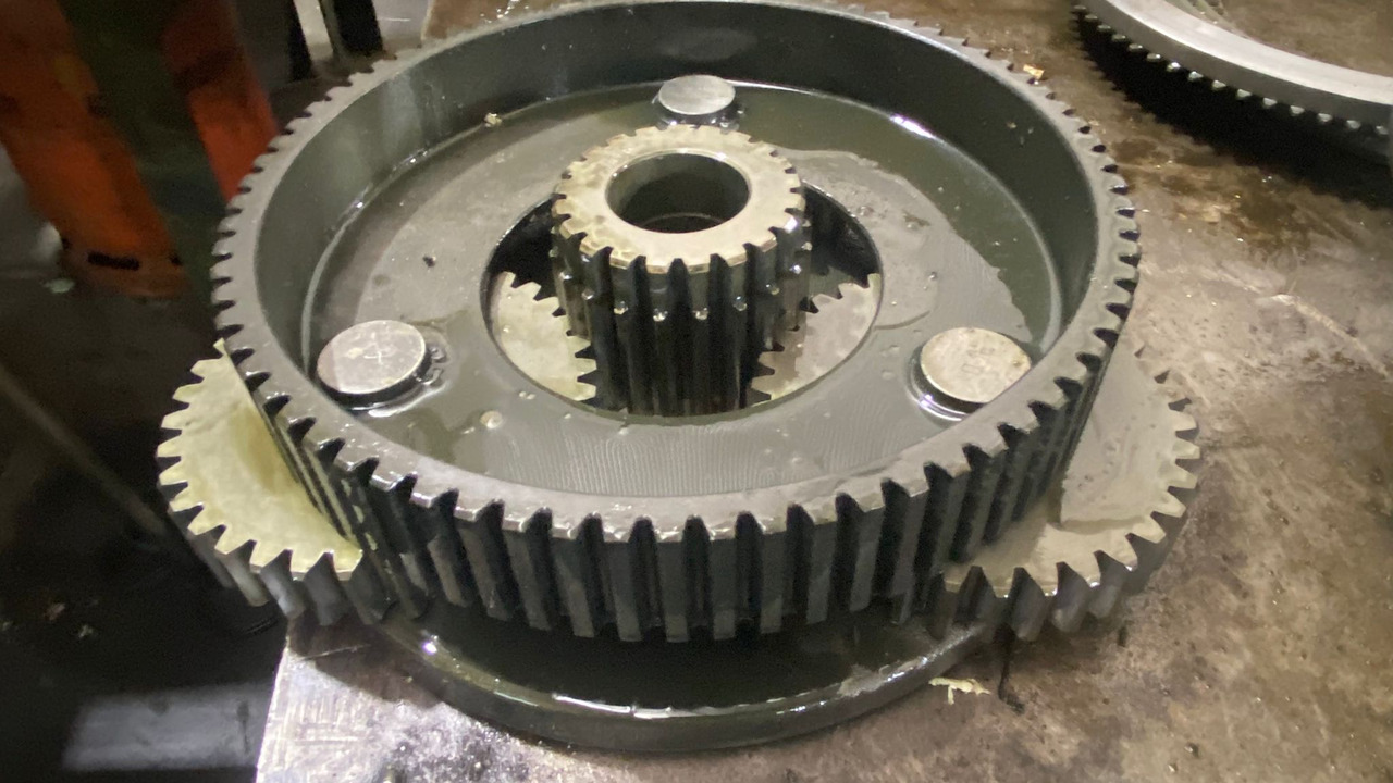 MANDO FINAL FAT450/044 LIEBHERR R954B - Final drive for Construction machinery: picture 4 MANDO FINAL FAT450/044 LIEBHERR R954B - Final drive for Construction machinery: picture 4