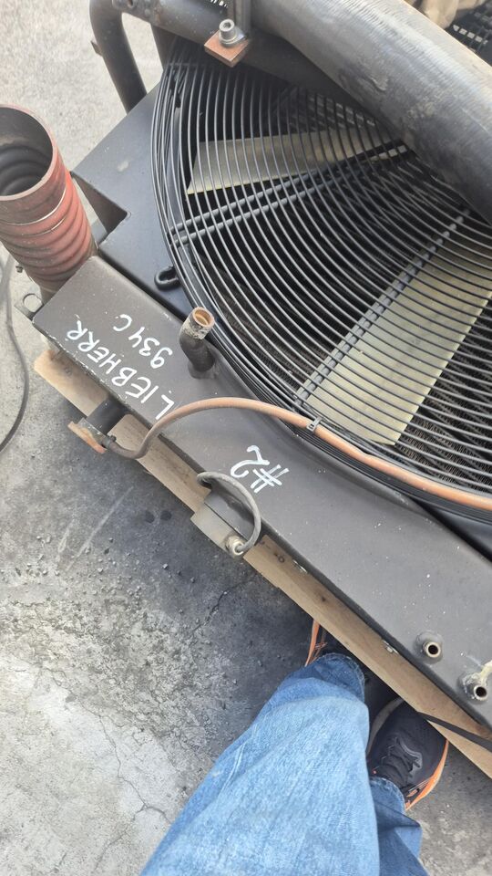 RADIADOR LIEBHERR R934C - Other machinery: picture 2 RADIADOR LIEBHERR R934C - Other machinery: picture 2