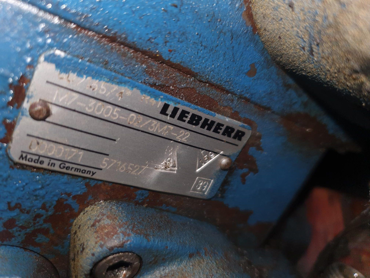 Distribuidor para Liebherr L564. M7305-02/3M7-22 - Spare parts for Wheel loader: picture 2 Distribuidor para Liebherr L564. M7305-02/3M7-22 - Spare parts for Wheel loader: picture 2