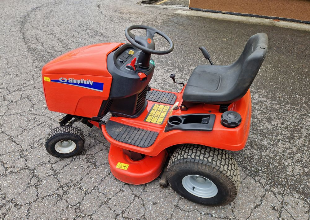 Kosiarka traktorek Simplicity Regent 18,5 Kosiarka Simplicity - Garden mower: picture 3 Kosiarka traktorek Simplicity Regent 18,5 Kosiarka Simplicity - Garden mower: picture 3