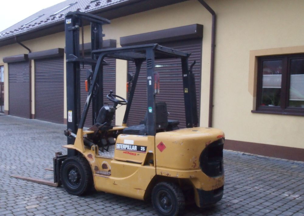 Wózek widłowy Catepillar DP25K 2002 DUPLEX - Diesel forklift: picture 4 Wózek widłowy Catepillar DP25K 2002 DUPLEX - Diesel forklift: picture 4