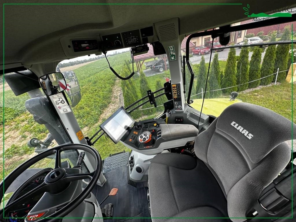 Farm tractor Claas Axion 800: picture 8