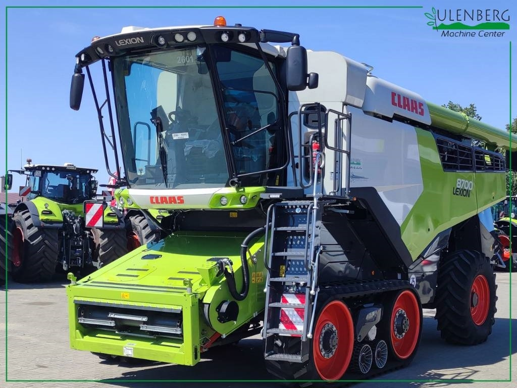Claas Lexion 8700 TT - Combine harvester: picture 1 Claas Lexion 8700 TT - Combine harvester: picture 1