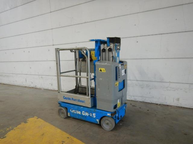 Genie GR15 - Vertical mast lift: picture 2 Genie GR15 - Vertical mast lift: picture 2