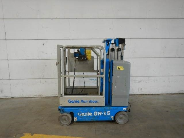Genie GR15 - Vertical mast lift: picture 1 Genie GR15 - Vertical mast lift: picture 1