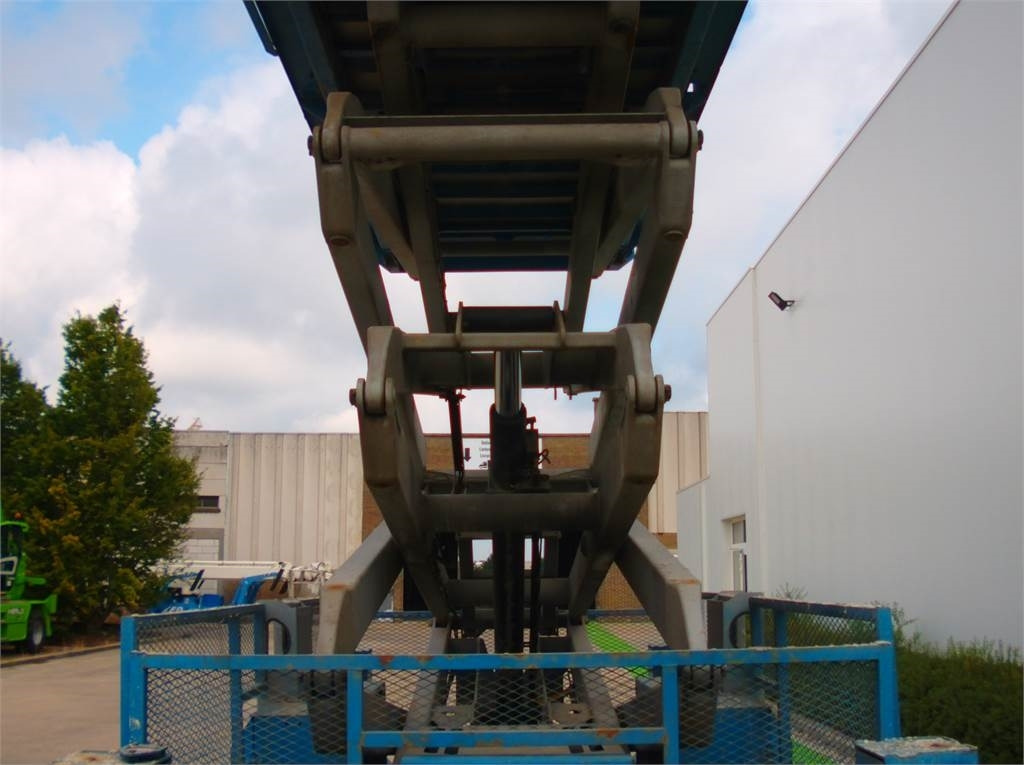 Scissor lift Genie GS4390RT: picture 7