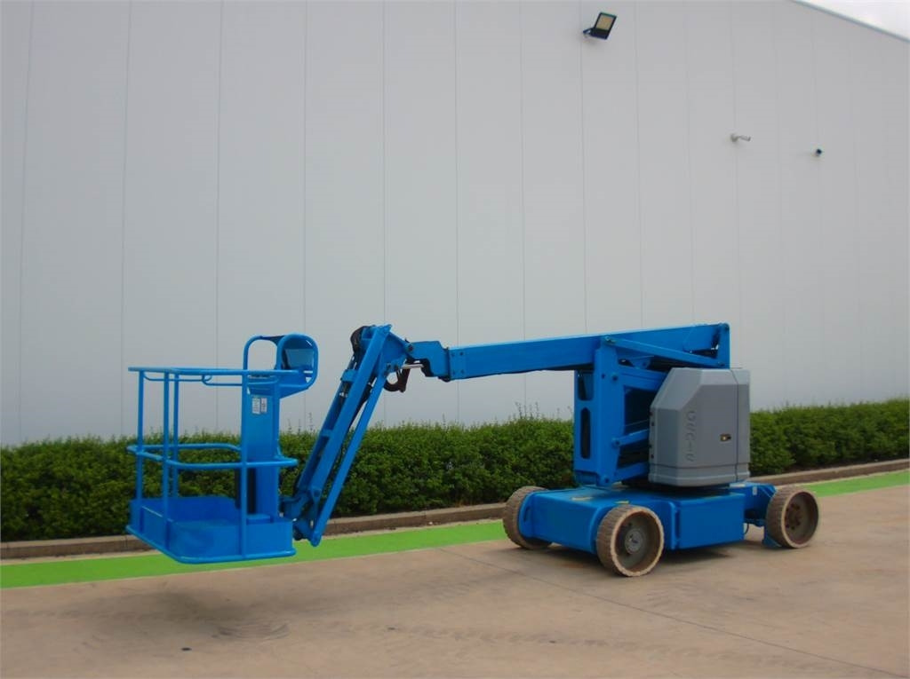 Genie Z34-22N - Articulated boom: picture 2 Genie Z34-22N - Articulated boom: picture 2