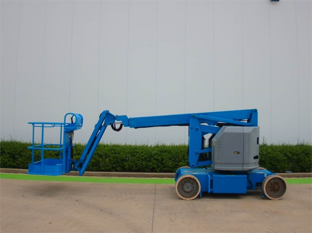 Genie Z34-22N - Articulated boom: picture 1 Genie Z34-22N - Articulated boom: picture 1