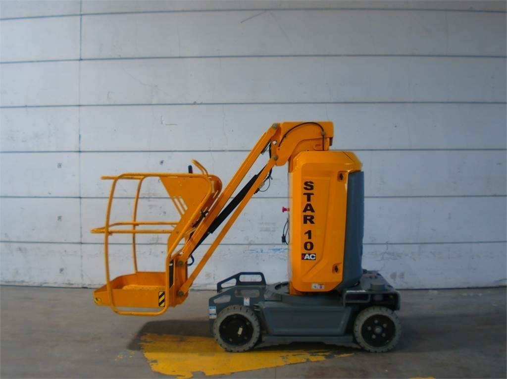 Haulotte STAR 10 - Vertical mast lift: picture 1 Haulotte STAR 10 - Vertical mast lift: picture 1